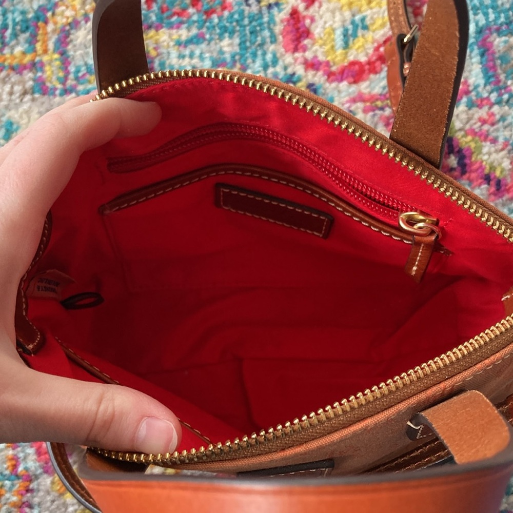Dooney & Bourke crossbody purse - Picture 9 of 11